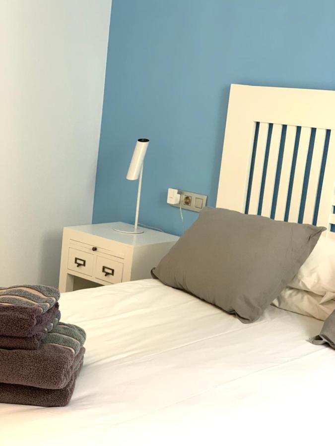 Apartaments El Cine Росас Экстерьер фото