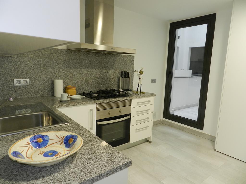 Apartaments El Cine Росас Экстерьер фото
